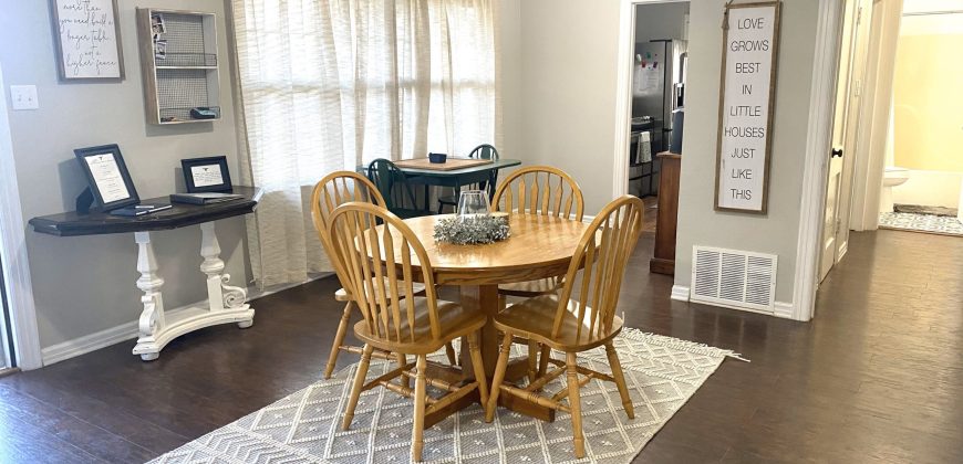 Charming 2 Bedroom / 1Bath Home