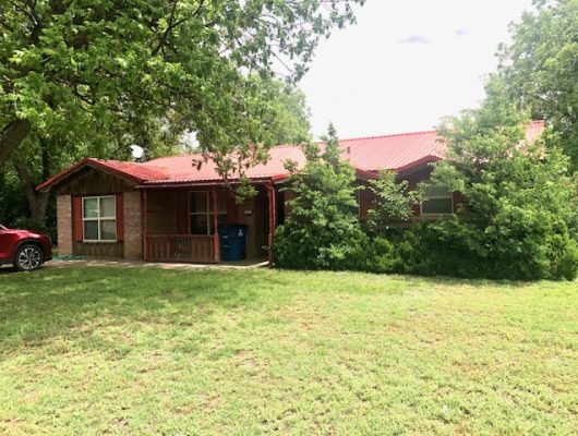 3 bedroom / 2 Bath  —  Close to High School