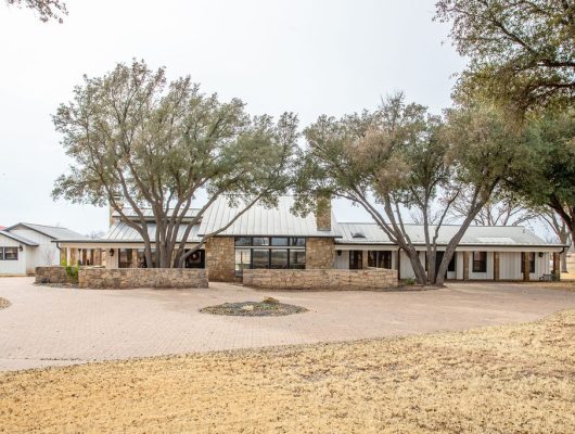 Beautiful Home on 43 Acres only 4 miles from Albany