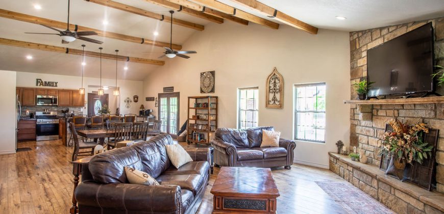 Rustic Elegant Style