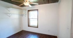 3 Bedroom / 2 Bath Home on Large Lot in Great Neighborhood!